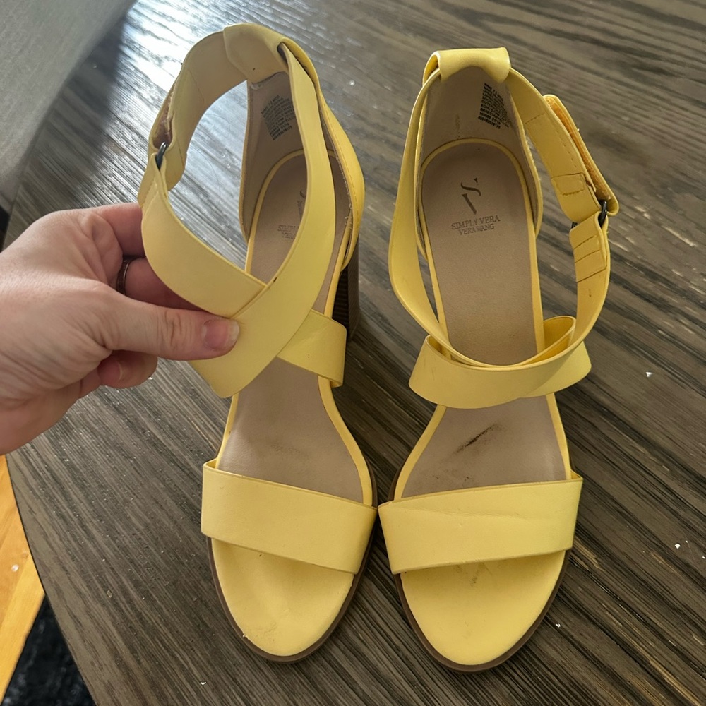 Simply Vera Vera Wang Yellow Heels